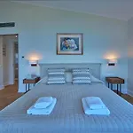 Deep Blue Διαμέρισμα Κομμένο